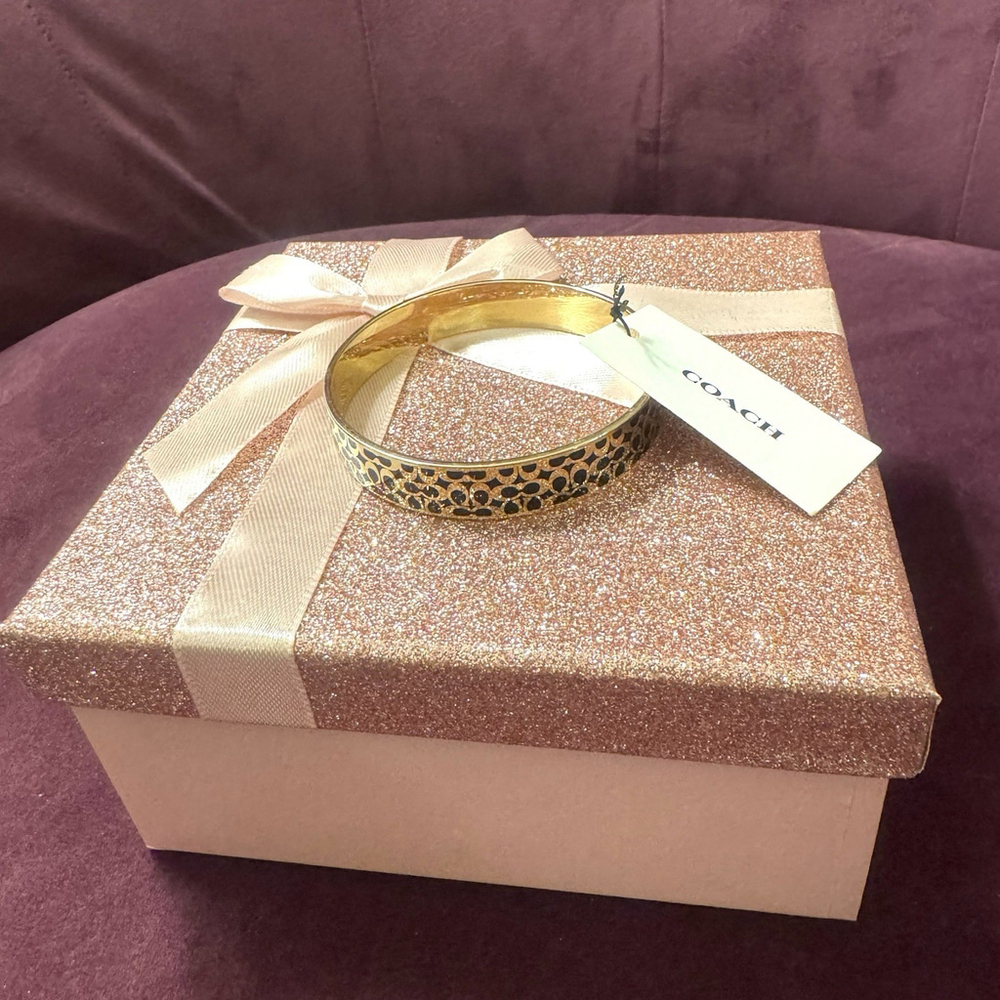 NWT Coach Enamel logo gold tone Signature Bangle bracelet Pink Box MSRP:$148